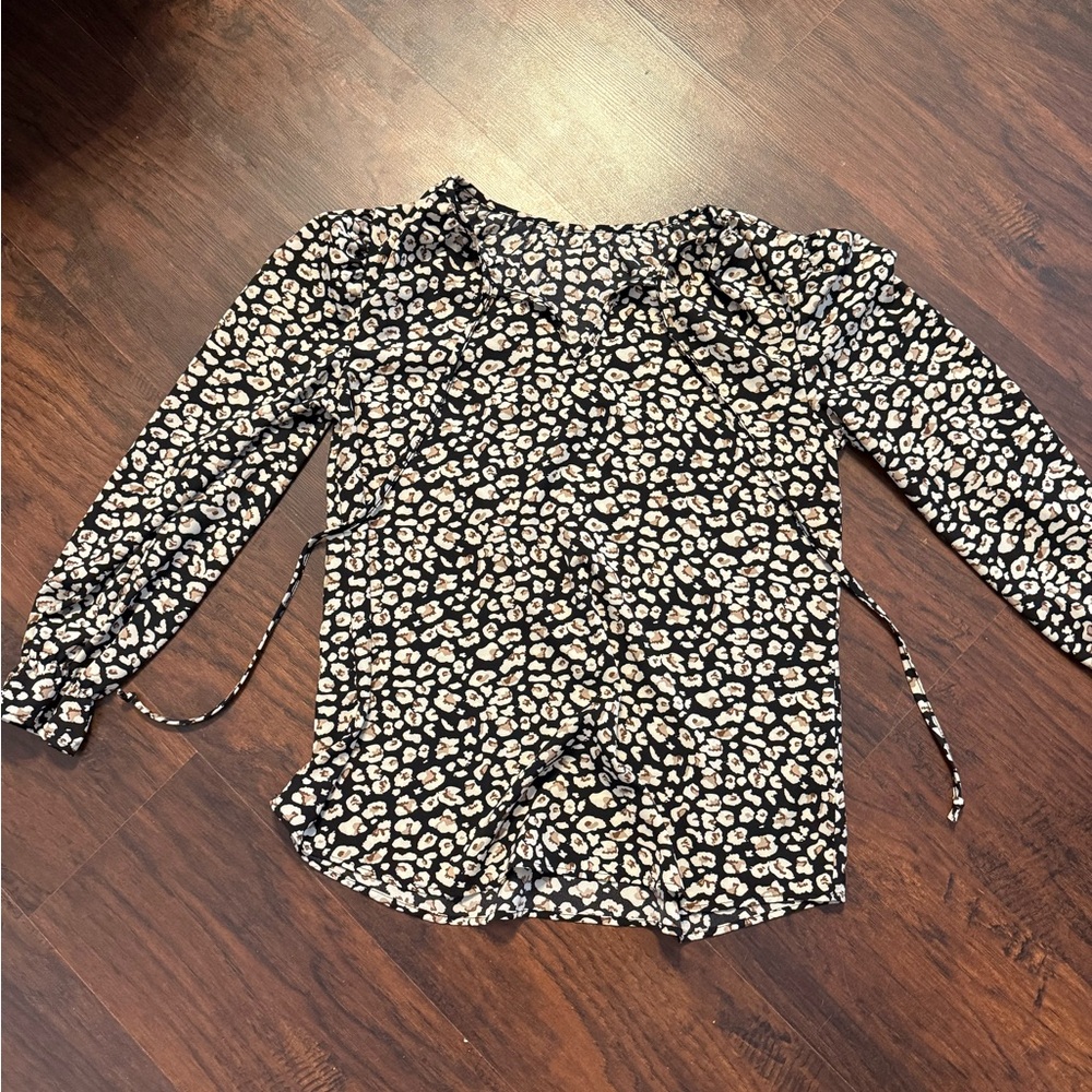 Women's Black and White Leopard Print Top